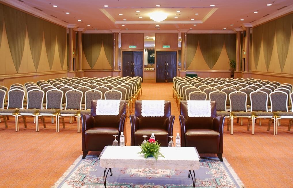 Kuala Lumpur International Hotel Экстерьер фото