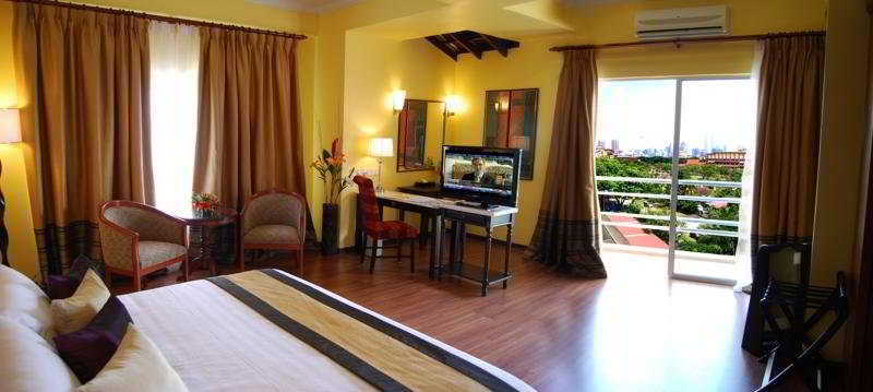 Kuala Lumpur International Hotel Экстерьер фото
