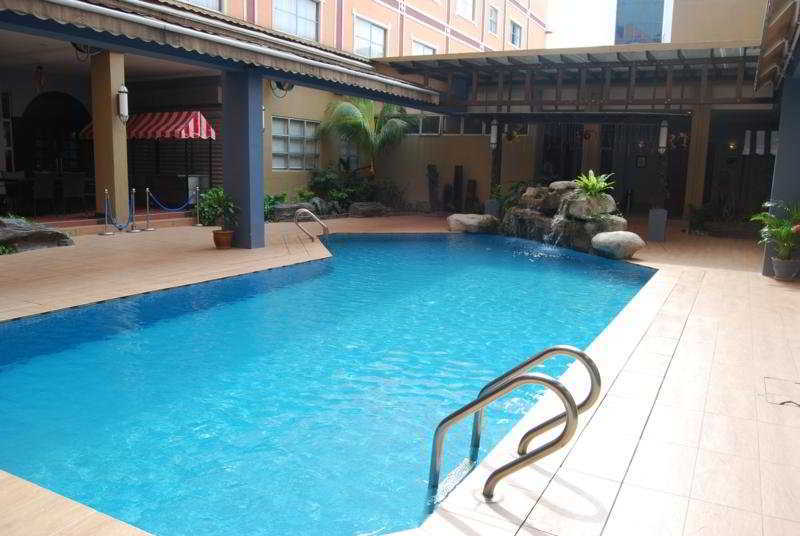 Kuala Lumpur International Hotel Экстерьер фото