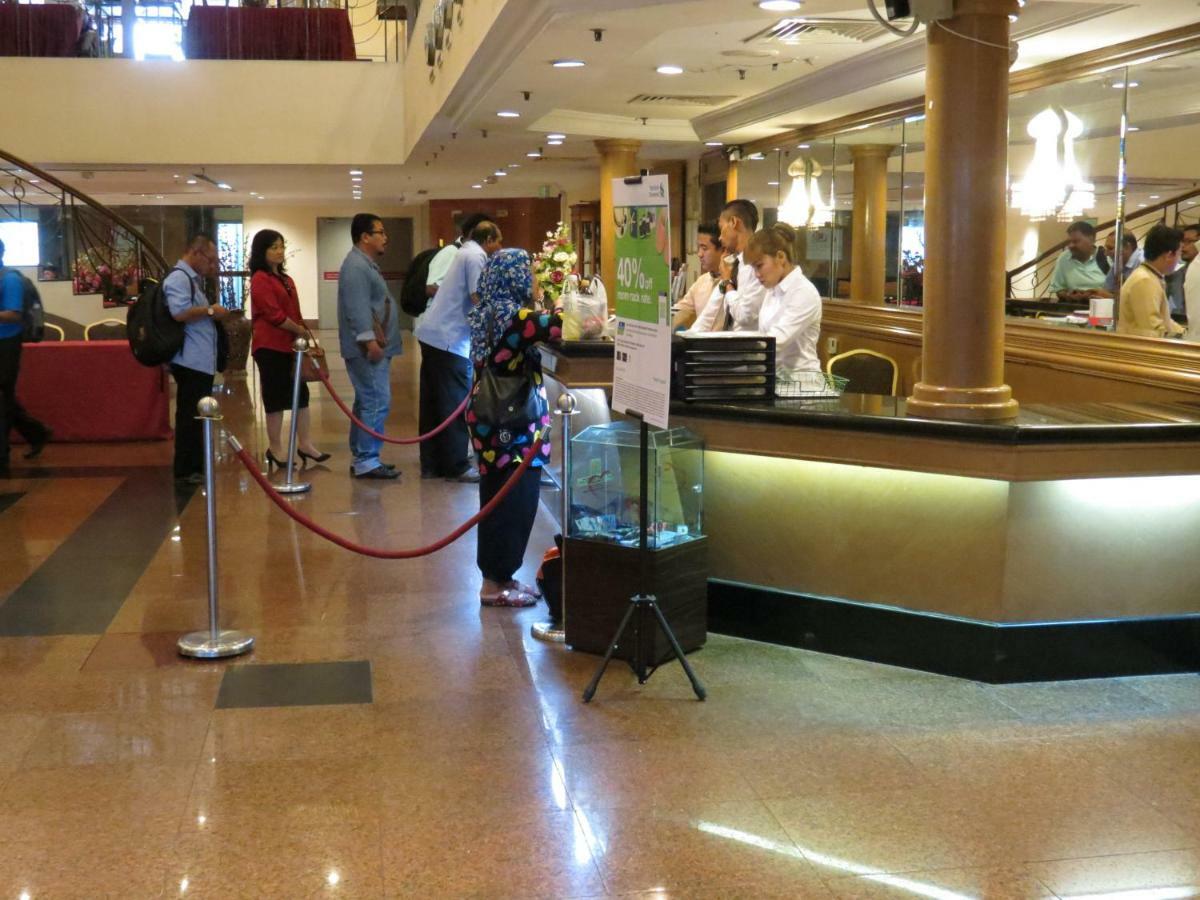 Kuala Lumpur International Hotel Экстерьер фото